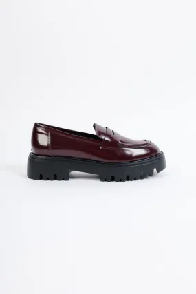 LISSY BORDEAUX- Extra Light Round Toe Loafer